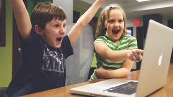 thuiswerken met schreeuwende kinderen